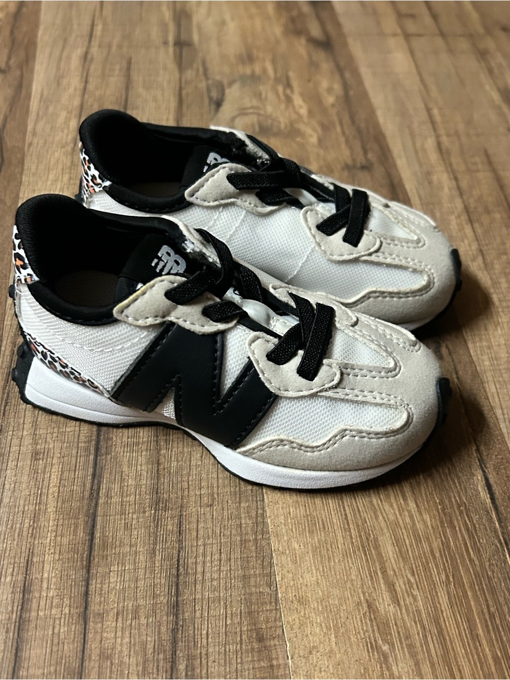 327 New Balance Sneakers White/Black Leopard SOLDOUT!!!Toddler 6c "RARE"